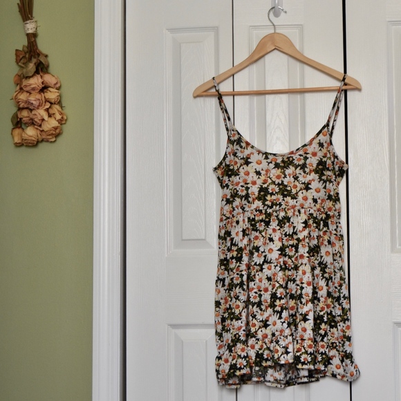 Wet Seal Dresses & Skirts - daisy skater dress
